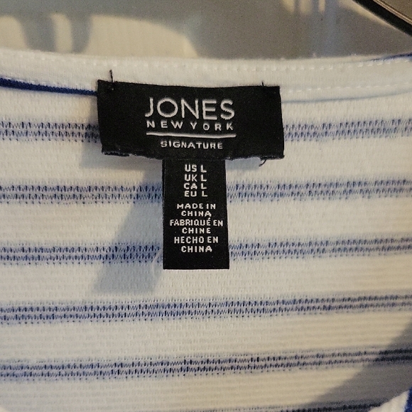 Jones NY szLg Blue and White Striped V-Neck sleeveless Blouse - Picture 2 of 6